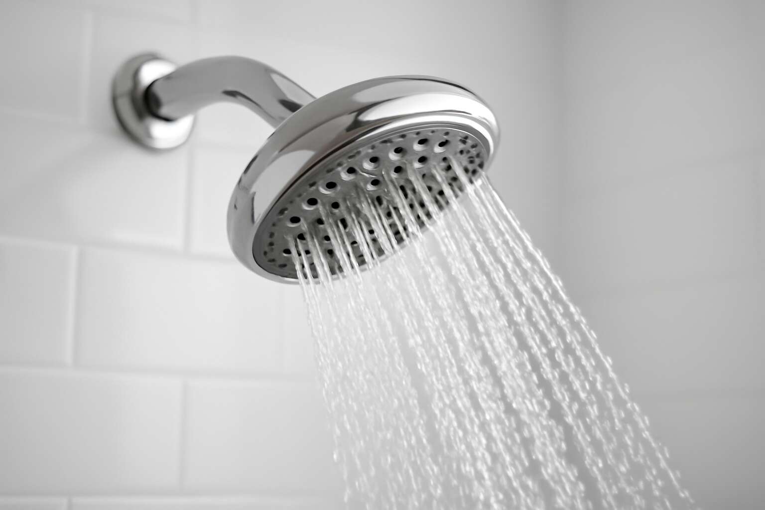 generated_image_6a0a5f8cc83dd.jpg water saving shower head with good pressure